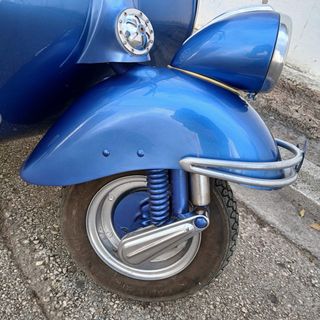 Vespa Faro Bajo Azul