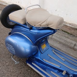 Vespa Faro Bajo Azul
