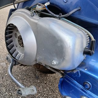 Vespa Faro Bajo Azul