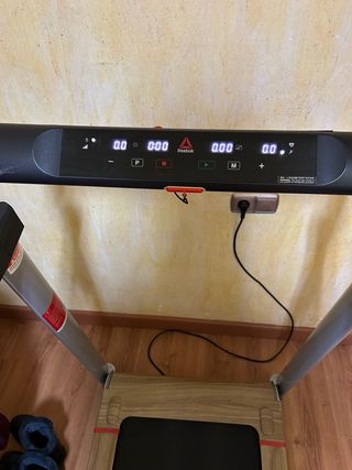 Cinta andadora Reebok digital está como nueva