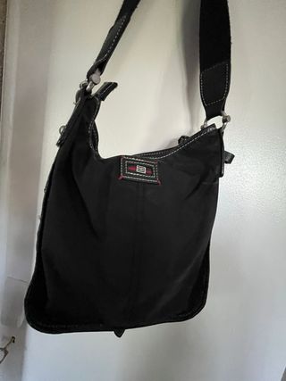 Bolso bandolera Tommy Hilfiger negro