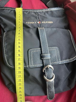 Bolso bandolera Tommy Hilfiger negro