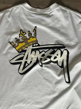 Camiseta Stussy Blanca con Corona
