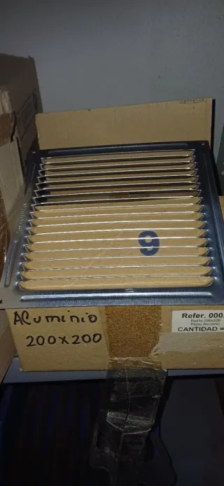 Liquidación a 1 € Rejillas de ventilación nuevas.