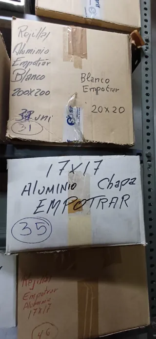 Liquidación a 1 € Rejillas de ventilación nuevas.