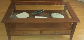 Mesita de salón de madera y cristal