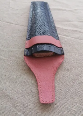 Funda piel + abanico Frida Kahlo