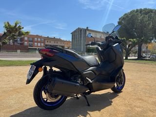 Yamaha Xmax 300