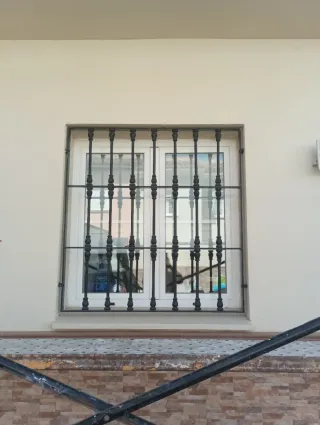 Reja de forja para ventana