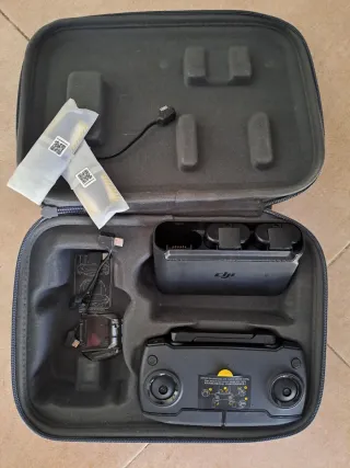 Accesorios DJI - Estuche y Cargador