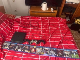 PS4 (PlayStation 4) + 11 Juegos + 3 Mandos