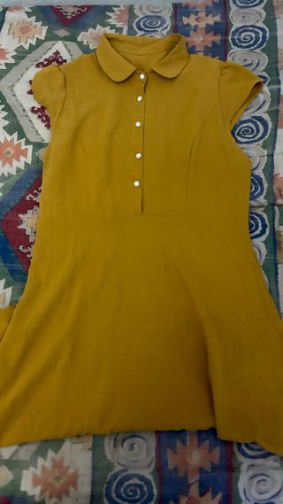 Vestido mostaza cuello Peter Pan