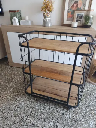 Carrito Metálico Negro y Madera Mango