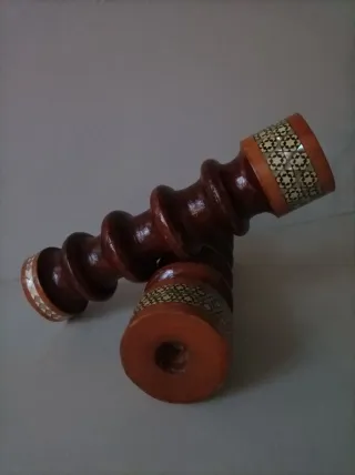 Candelabros de madera inusuales