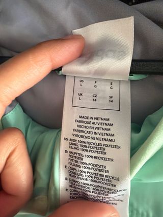 Chaqueta Adidas acolchada plateada y verde