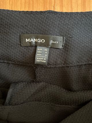 Pantalón negro Mango Talla 36