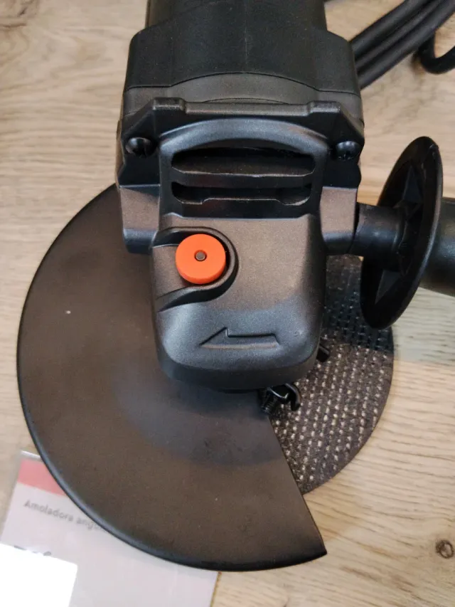 Amoladora Angular Dnipro-M 1100W Disco 150mm