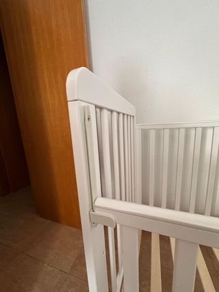 Cuna Ikid blanca + colchón y protector Zara Home