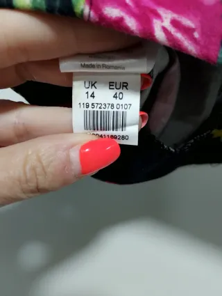 Falda River Island floral negra talla 40