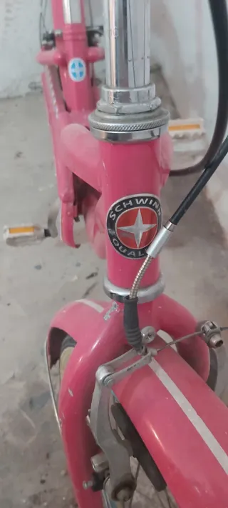 Bicicleta rosa Schwinn para niña