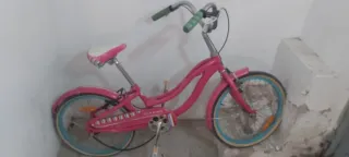 Bicicleta rosa Schwinn para niña