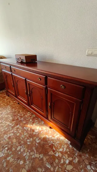 Muebles de salón de madera.