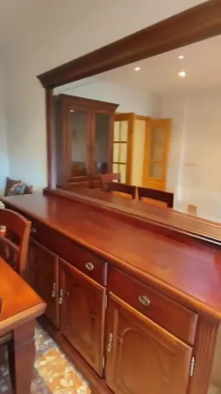 Muebles de salón de madera.