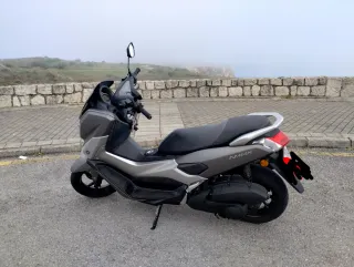 Yamaha NMAX 125 Gris2390