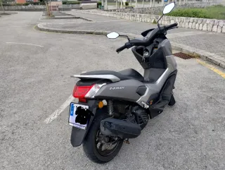 Yamaha NMAX 125 Gris2390