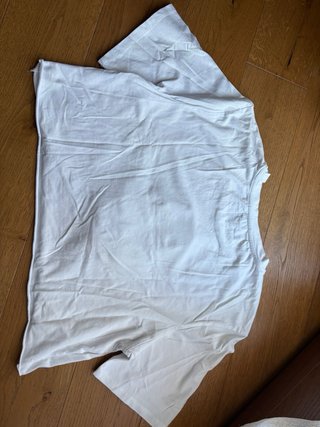 Maglia corta bianca con perle