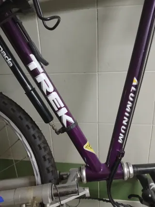Trek 7000 Aluminio Vintage MTB USA 18' de segunda mano por 250 EUR