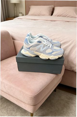 New Balance 9060 Gris Perla Talla 39.5