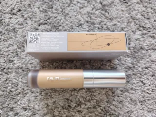 Base de maquillaje r.e.m. beauty Sweetener