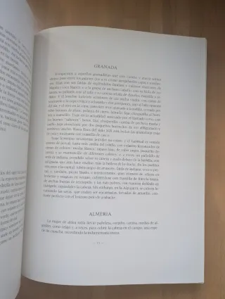 Trajes regionales españoles - Manuel Comba
