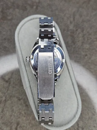 Lote 2 Relojes Seiko y Citizen mujer