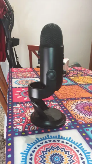 Micrófono Blue Yeti Negro