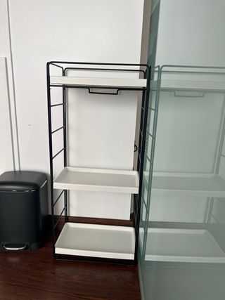 3 Muebles Auxiliares Metálicos