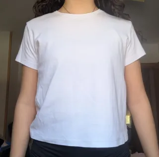 Camiseta corta blanca Bershka