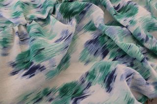 Vestido verde floral fruncido