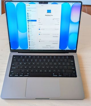 Macbook Pro 14" M3 512GB Super Precio Apple Top