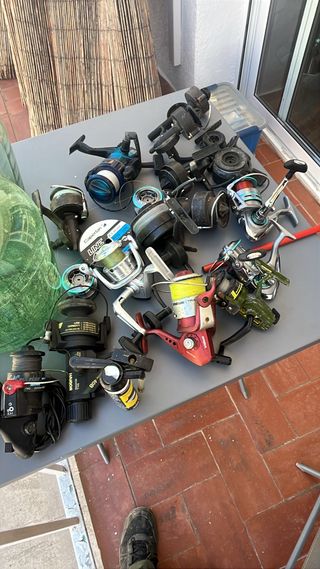 Lote de carretes de pesca