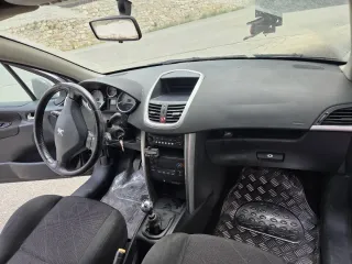 Peugeot 207 2006