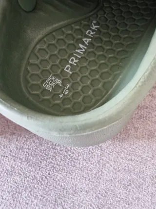 Zuecos Crocs para bebé