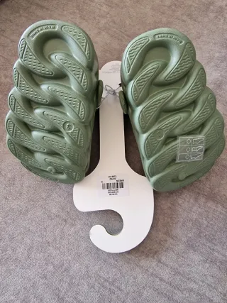 Zuecos Crocs para bebé