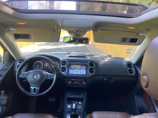 VW TIGUAN FULL EXTRAS CARPLAY TECHO APARCA SOLO!!!