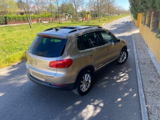 VW TIGUAN FULL EXTRAS CARPLAY TECHO APARCA SOLO!!!