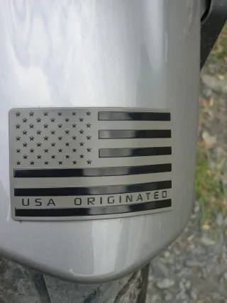 Moto Negra/Gris y amarilla