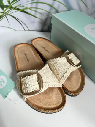 Sandalias encaje. Número 41