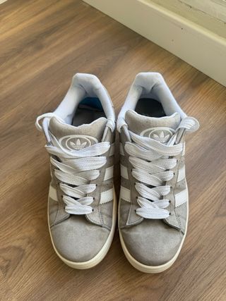 Adidas Campus Grises y Blancas