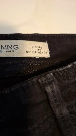 Pantalón negro vaquero